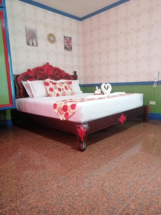 Sang Yoo Mountain View Tagaytay Bed And Breakfast - Taal Lake View Tagaytay City Bagian luar foto