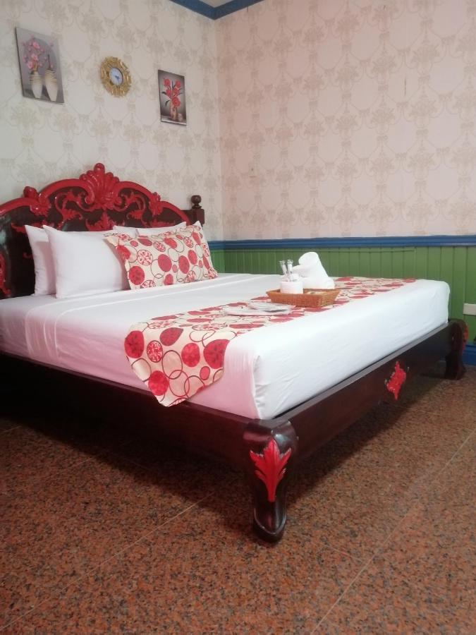 Sang Yoo Mountain View Tagaytay Bed And Breakfast - Taal Lake View Tagaytay City Bagian luar foto